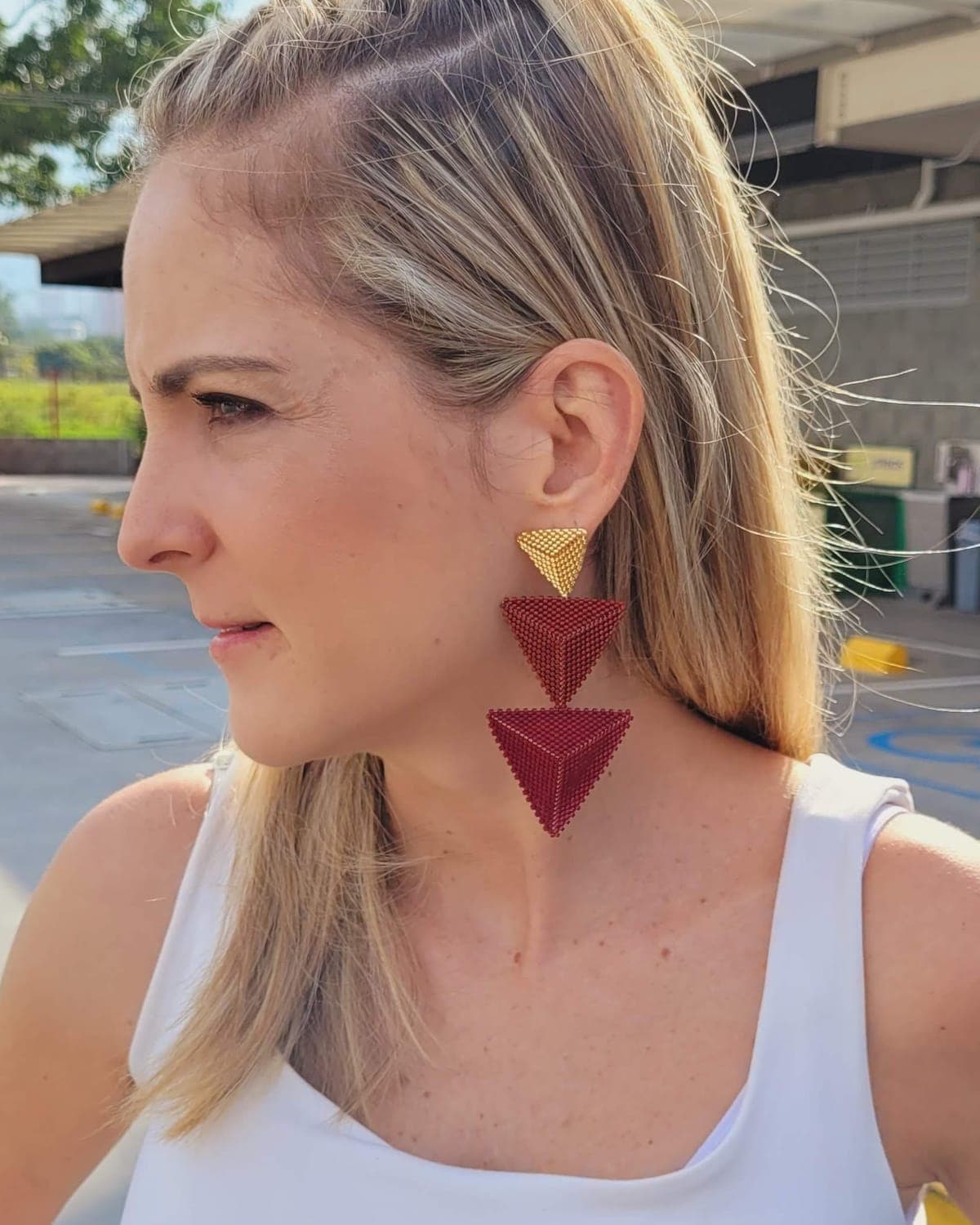 Trío de Triángulos, aretes tejido a mano en miyuki